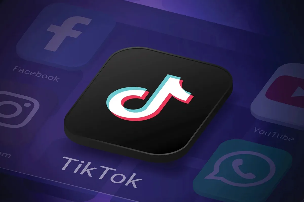 Tự x&acirc;y k&ecirc;nh TikTok hay thu&ecirc; agency kh&aacute;c nhau ở những điểm n&agrave;o?