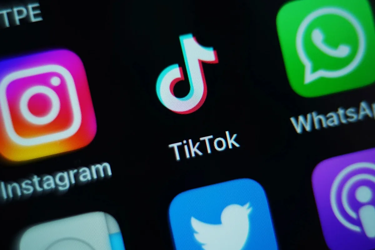 Một k&ecirc;nh TikTok được vận h&agrave;nh tốt sẽ r&uacute;t ngắn khoảng c&aacute;ch giữa doanh nghiệp v&agrave; người mua
